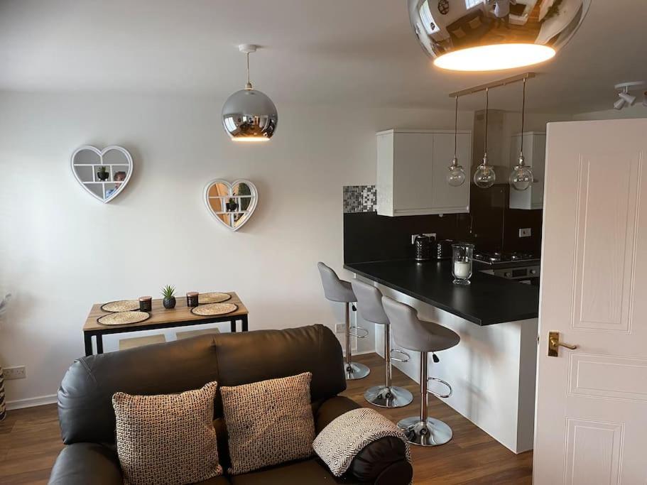 Perfectly Situated Luxury 2 Bedroom Apartment Glasgow Eksteriør billede