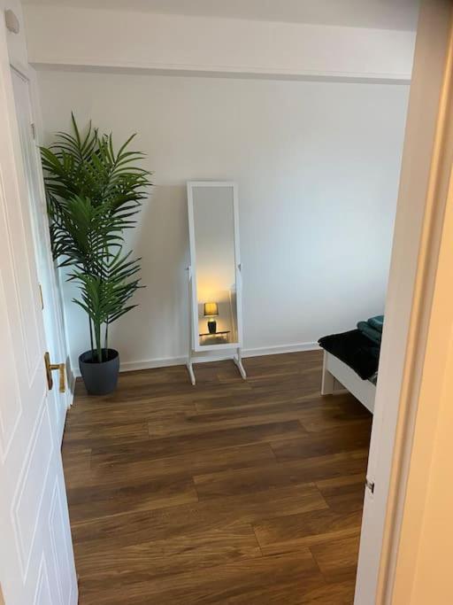 Perfectly Situated Luxury 2 Bedroom Apartment Glasgow Eksteriør billede